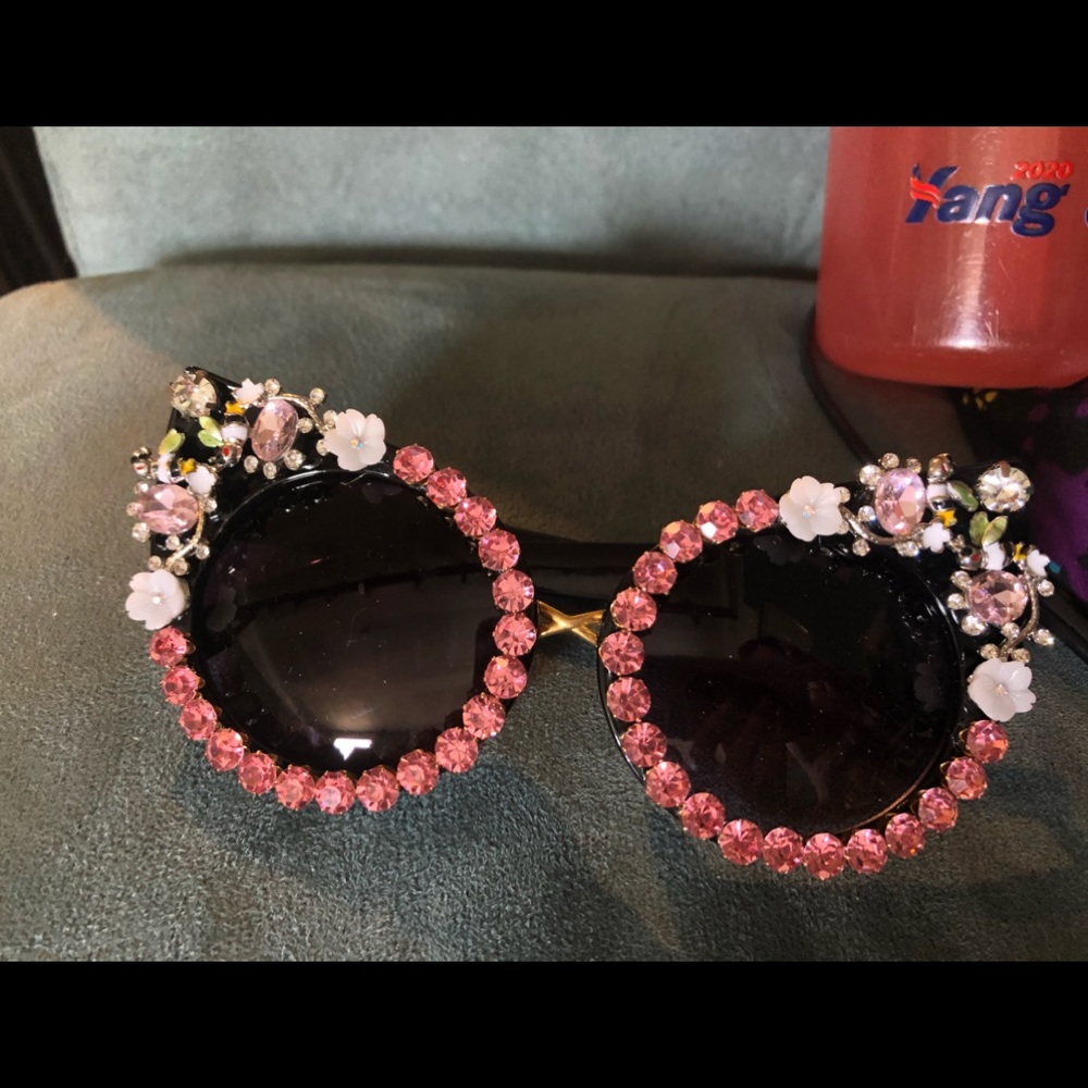 Sunglasses - Picture 3 of 3
